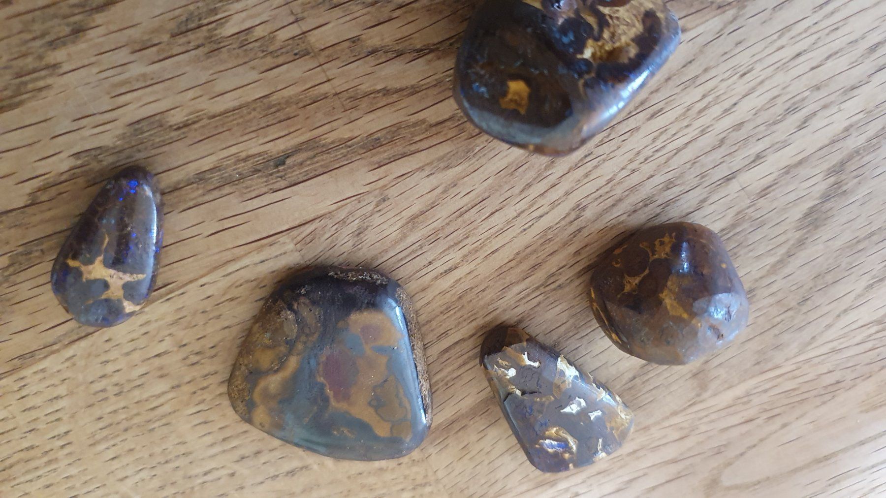 Pietre preziose: 5 Boulder Opale – Usato da Flawil venduto da Naphtali 5