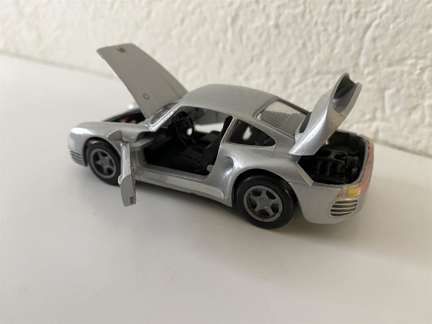 Porsche Modellini d'auto: Porsche 959 1-43 silber NZG BRD OVP – Nuovo e nell'imballaggio originale da Stäfa venduto da elcondor245 4