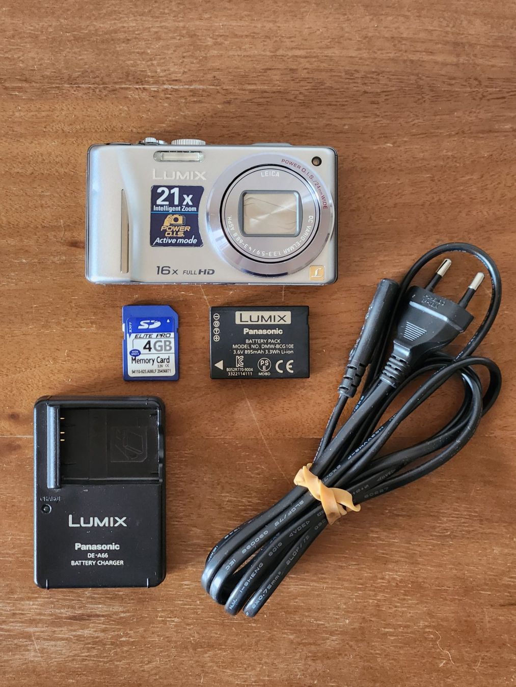 Panasonic Appareil photo: Panasonic Lumix DMC-TZ20 - retro digicam – D'occasion à Oberwil b. Zug par adi_r8nm 1