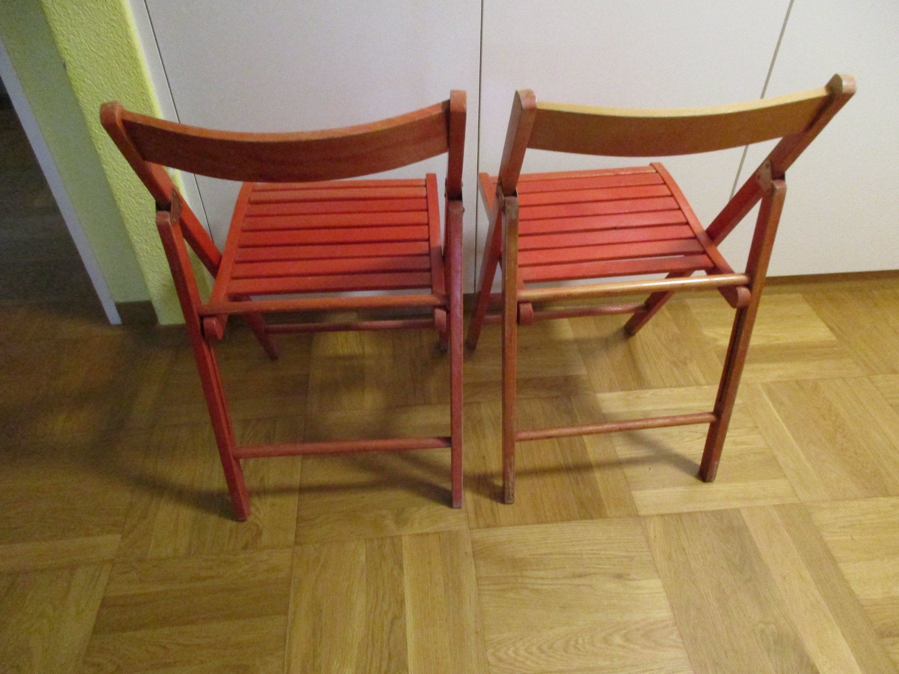 Stühle: 2 Holz-Klappstühle NANKU, rot – Gebraucht aus Steinhausen von Ursina007 2
