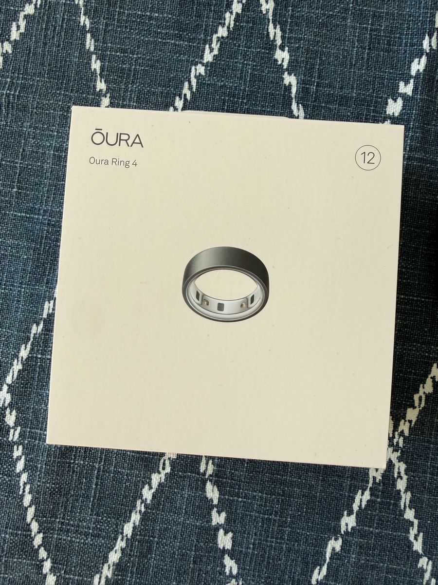 Oura Bagues: Oura Ring 4 Bundle,  "Stealth" + Extras (Grösse 12) – Neuf avec emballage d'origine à Zürich par __sandro 6