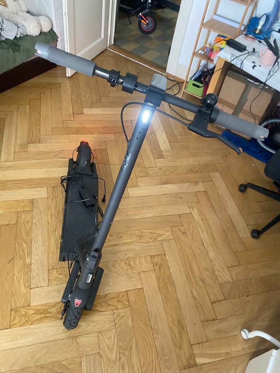 Scooter: trottinette électrique  – Usato da Lausanne venduto da nii_q8nl 2