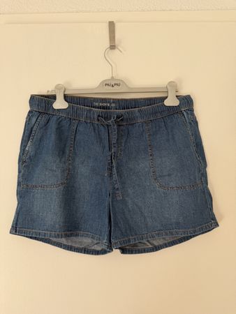 Shorts Grösse 42