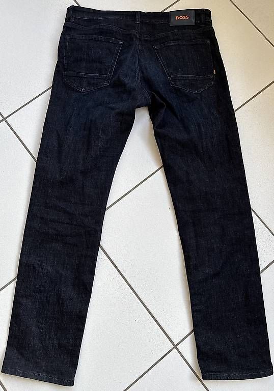 Hugo Boss Jeans: Boss Jeans - 36/34 – D'occasion à Walchwil par AlonsoXXX 1