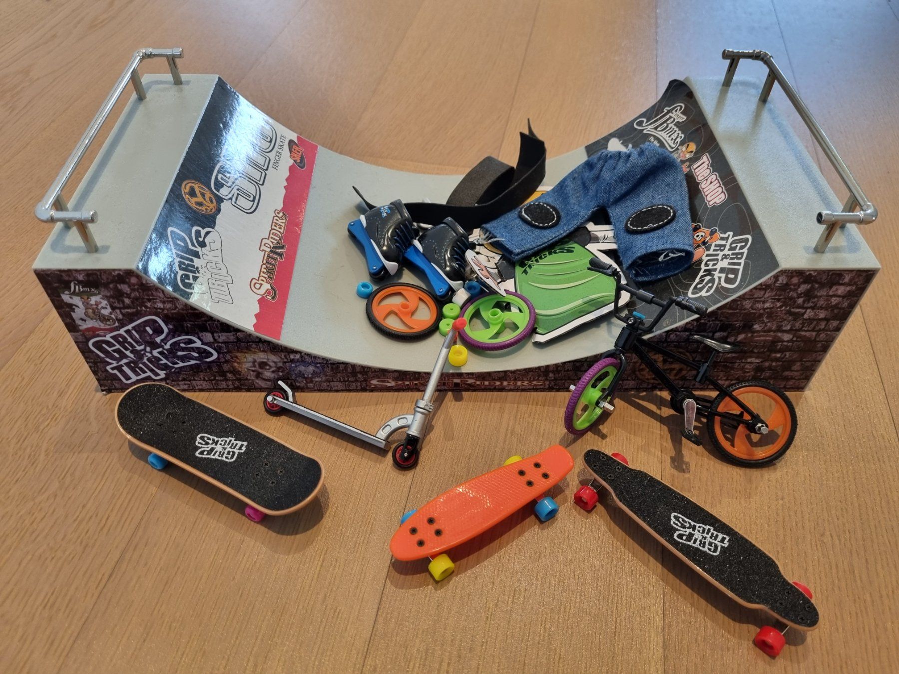 Spielzeuge: Fingerboard Grip & Tricks Xtreme Rider Set – Gebraucht aus Wiesendangen von kauftipp