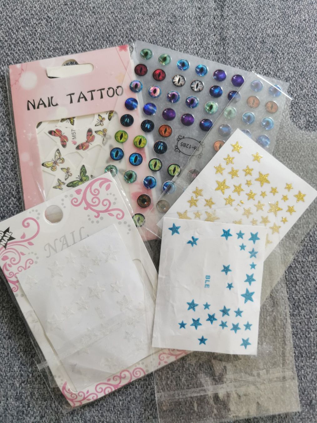 Künstliche Fingernägel: Restbestände Sticker Nailart, Nageldesigns – Gebraucht aus Malters von Wahni81 1
