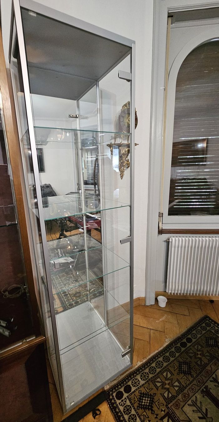 Vitrinen: Glasvitrine – Gebraucht aus Oberwil BL von Cla_Hu 1