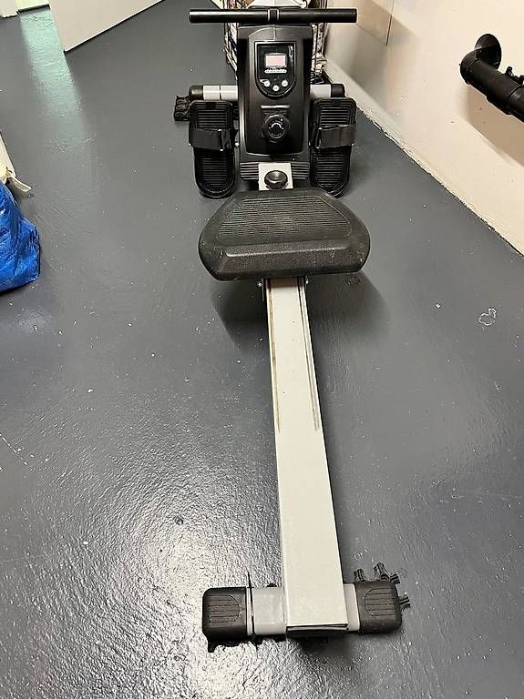 Hometrainer: Rudergerät zu verkaufen – Gebraucht aus Basel von Roger6700