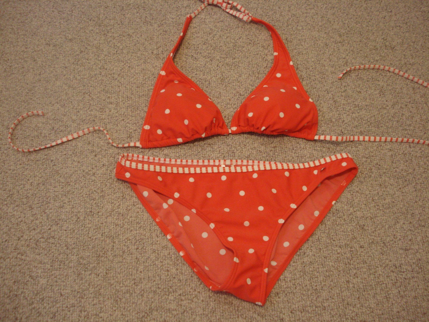 S.Oliver Badekleider & Bikinis: Neckholderbikini v. S. Oliver – Gebraucht aus Au SG von beanpasa