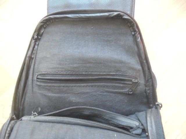 Zaini: Rucksack Schwarz Leder – Usato da Hinwil venduto da Glasperlen 5