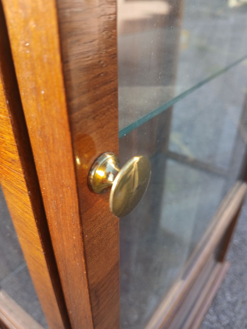 Vetrine: Kleine Wandvitrine, Antik – Usato da Bern venduto da MattePostBrocki 2