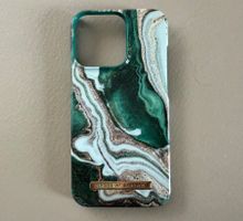 IDEAL OF SWEDEN Cover Golden Jade Marble | iPhone 13 Pro 💚