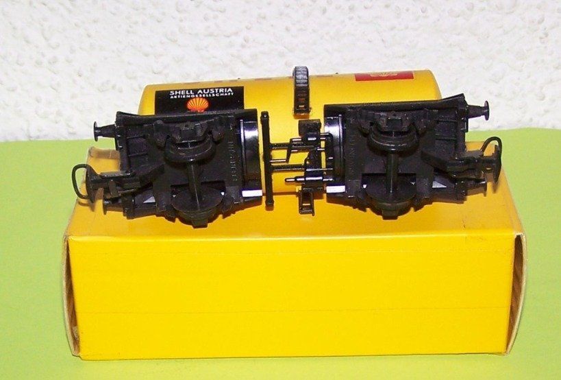 Kleinbahn Modellini di ferrovie: Kleinbahn H0 313 SHELL Kesselwagen ÖBB – Nuovo (secondo la descrizione) da Brüttisellen venduto da Rentner44zh 3