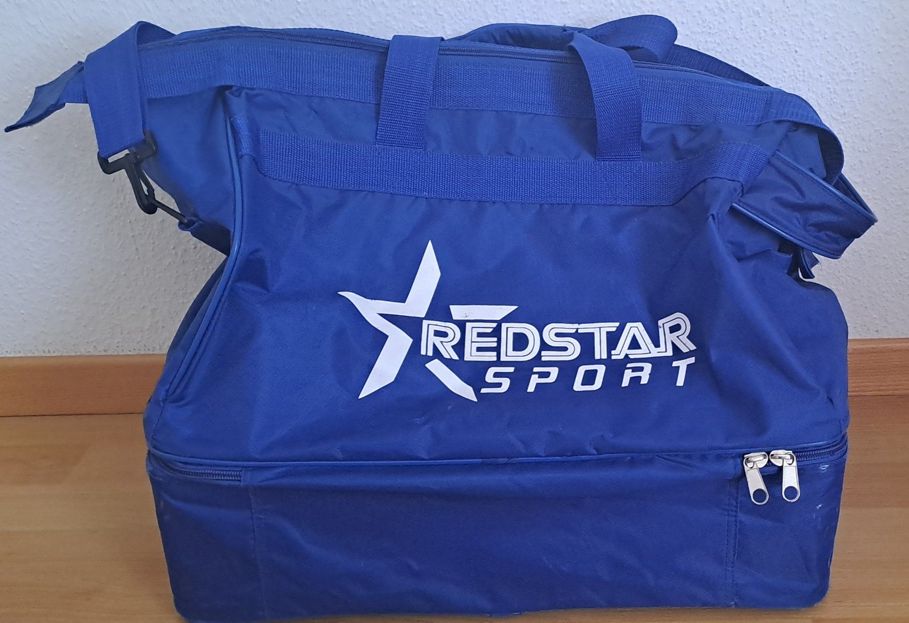 Borse: NK Dinamo Sporttasche – Usato da Feuerthalen venduto da kigo87 1