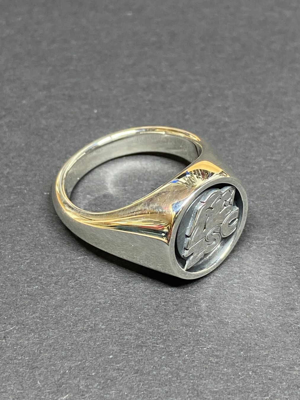 Anhänger: ZSC Lions Ring – Neu und originalverpackt aus Zürich von GoldschmiedBinder 2
