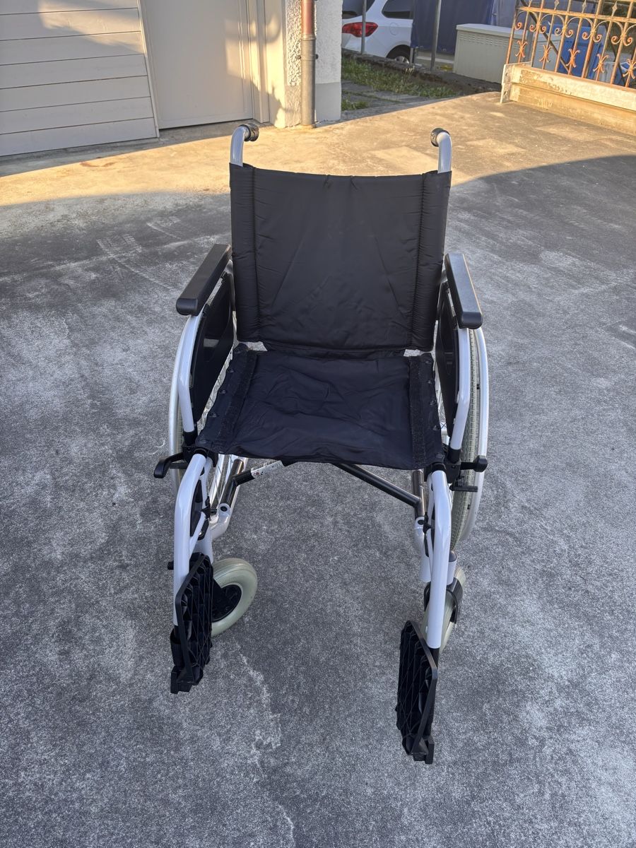 Chaises roulantes: Rollstuhl – D'occasion à Seon par rettung03 1