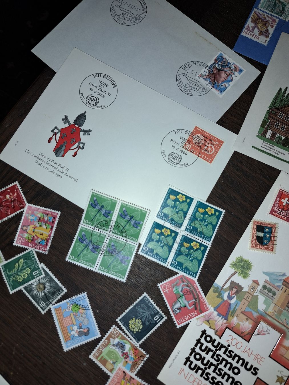 Tous les timbres: Briefmarken  Sammlung  – D'occasion à Kölliken par Upcycling-by-Mc-TAM 4