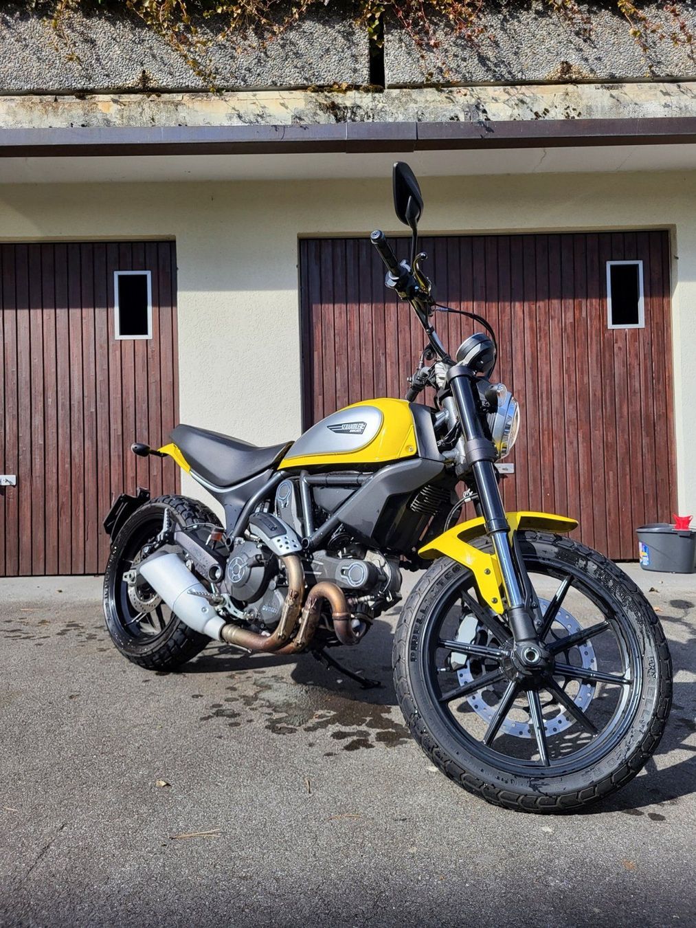 Ducati Strada: DUCATI SCRAMBLER ICON (3500km) – Usato da Luzern venduto da Biker2022 2