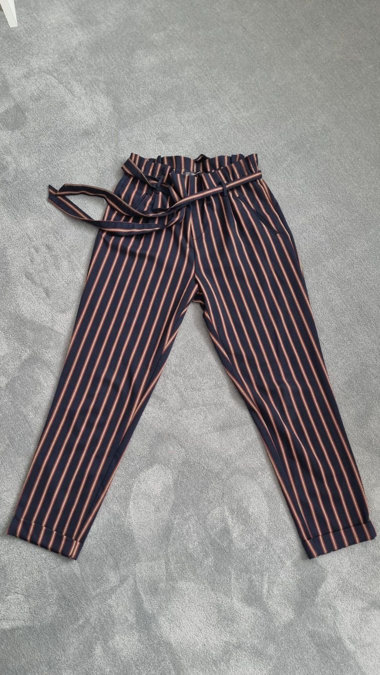 Zara Pantaloni: Zara Baumwoll-Hose, Gr.M – Usato da Basel venduto da abalou98_secondhand