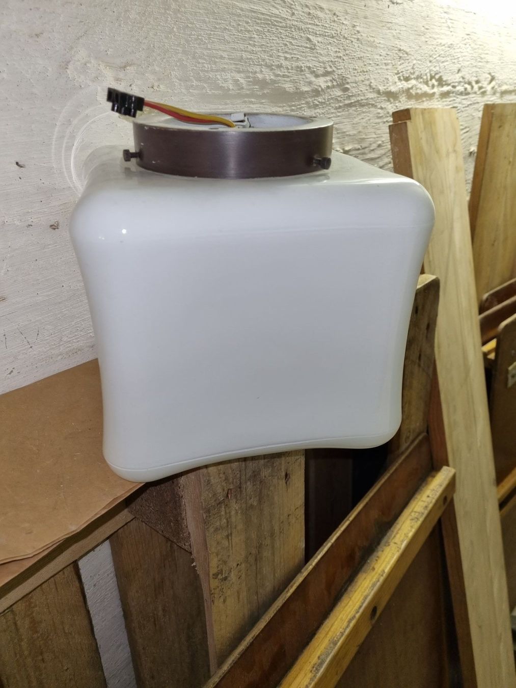 Kronleuchter & Deckenlampen: Kubische Vintage Deckenlampe – Gebraucht aus Basel von Jcva 1