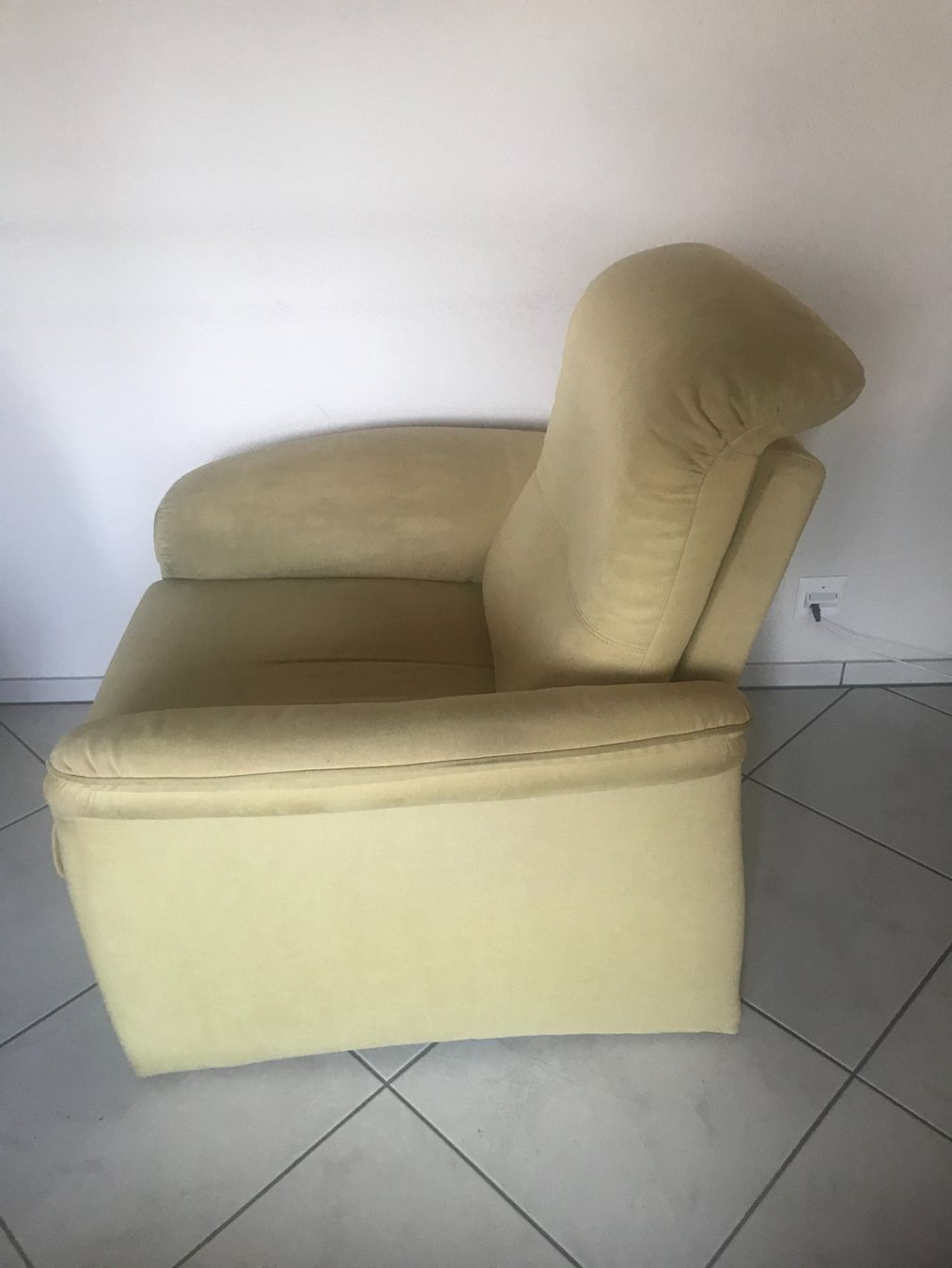Sessel: Fernsehsessel gelb-hellgrün, Fauteuil, Velours – Gebraucht aus Biberist von longimanus3 2