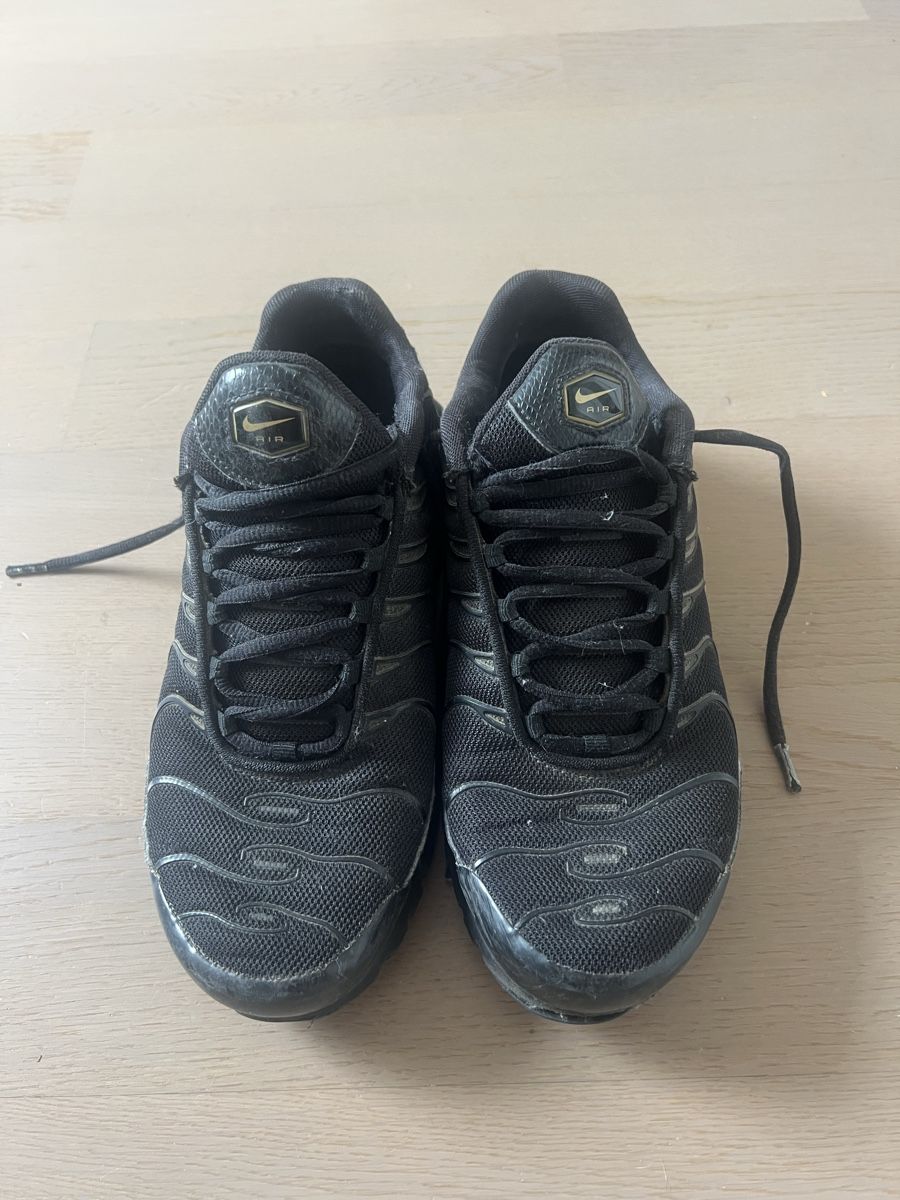 Nike Chaussures hommes: Nike Air Max Plus TN | taille 43 – D'occasion à Morges par lui_knr8 1