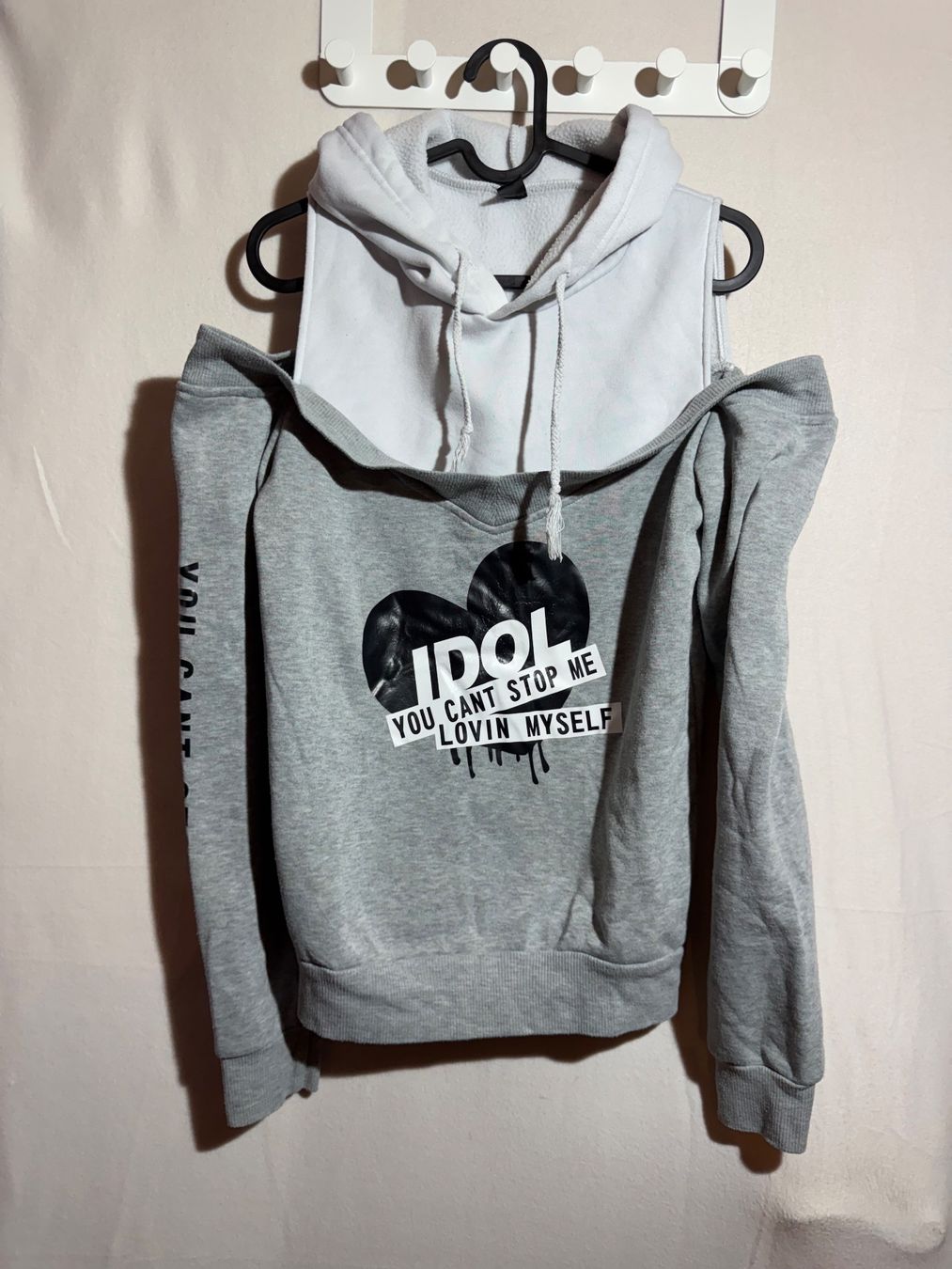 Pullover & Sweatshirts: Kapuzenpullover Hoodie Gr. M – Gebraucht aus Grosswangen von SALE_SALE_SALE