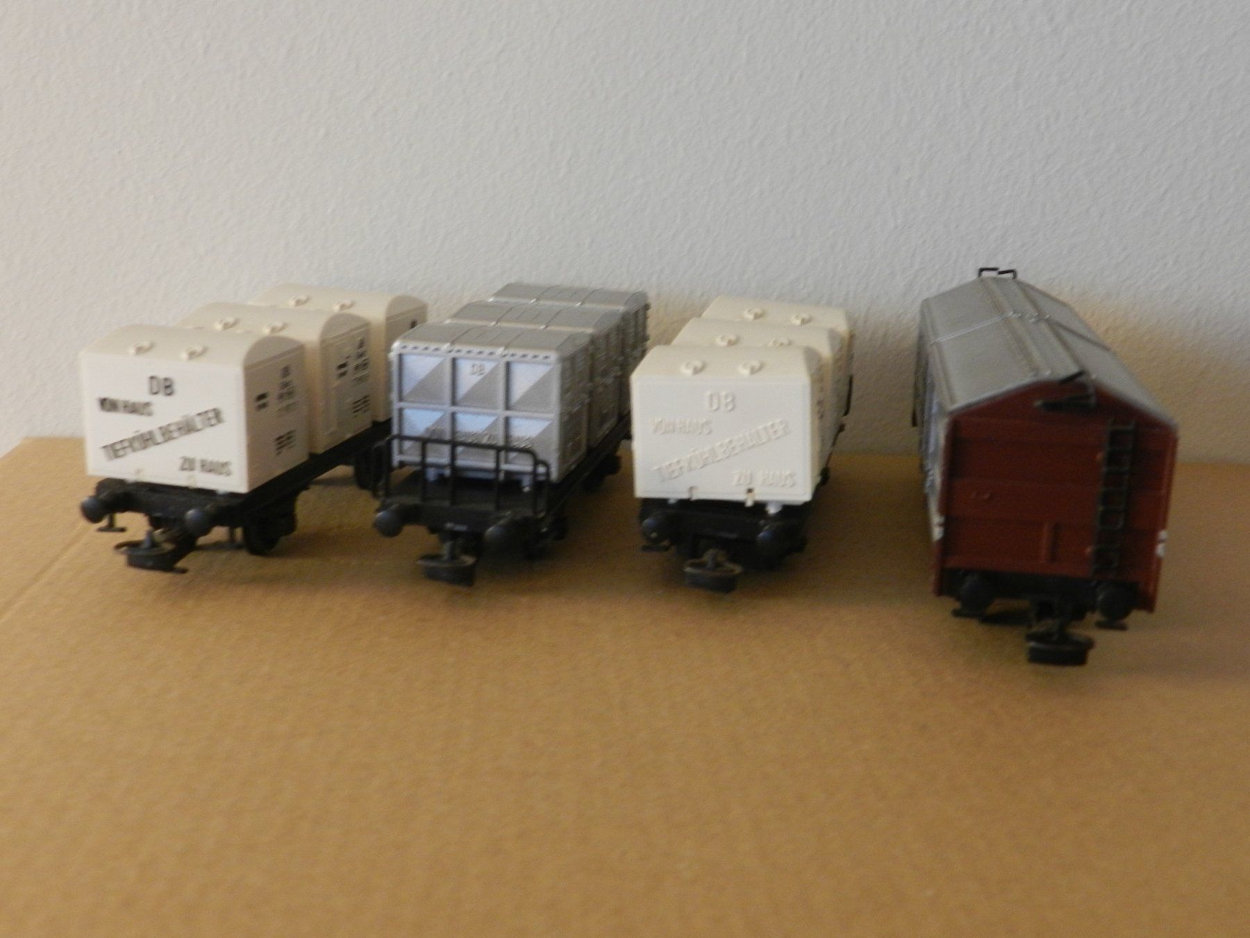 Kleinbahn Modelleisenbahnen: H0 DC KLEINBAHN Güterwagen DB 4 St – Gebraucht aus Arzier-Le Muids von elocin83 1