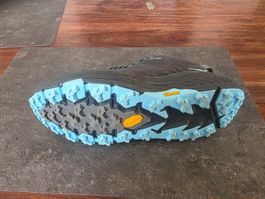 NEW - Hoka Speedgoat 4 GTX- NEUVES