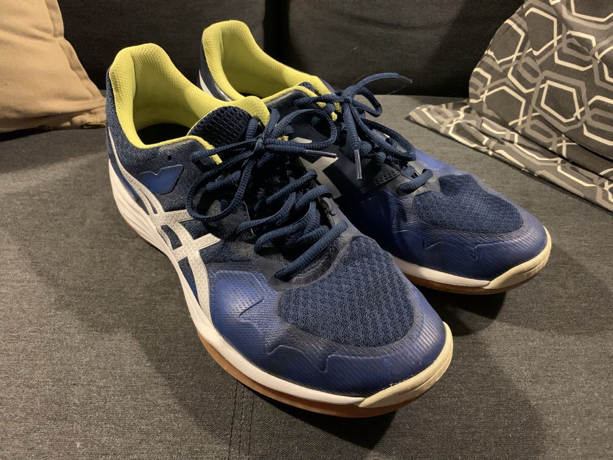 Asics Chaussures hommes: Asics Gel-Tactic Hallenschuhe – D'occasion à Ins par luc_9s57 2