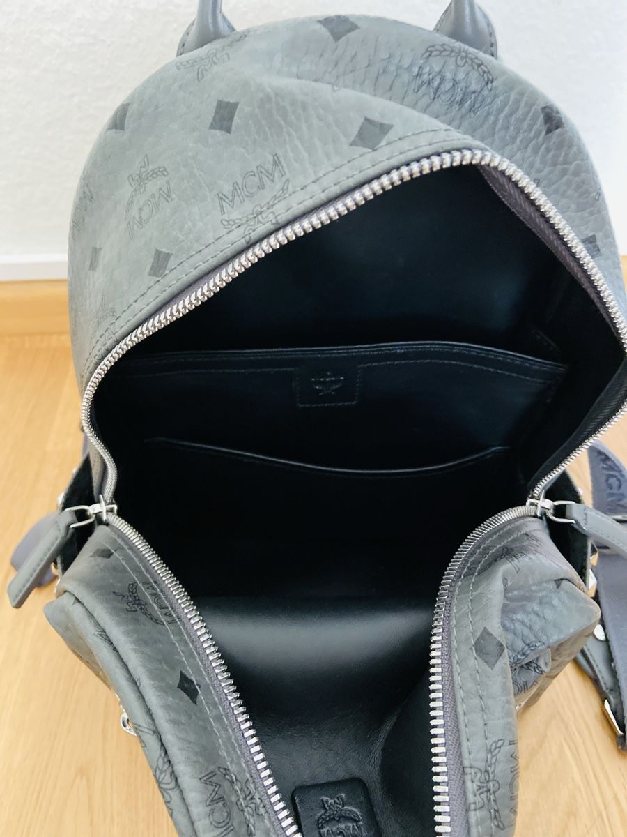 Mcm Rucksäcke: MCM Rucksack Grau – Gebraucht aus Riehen von nah00 5