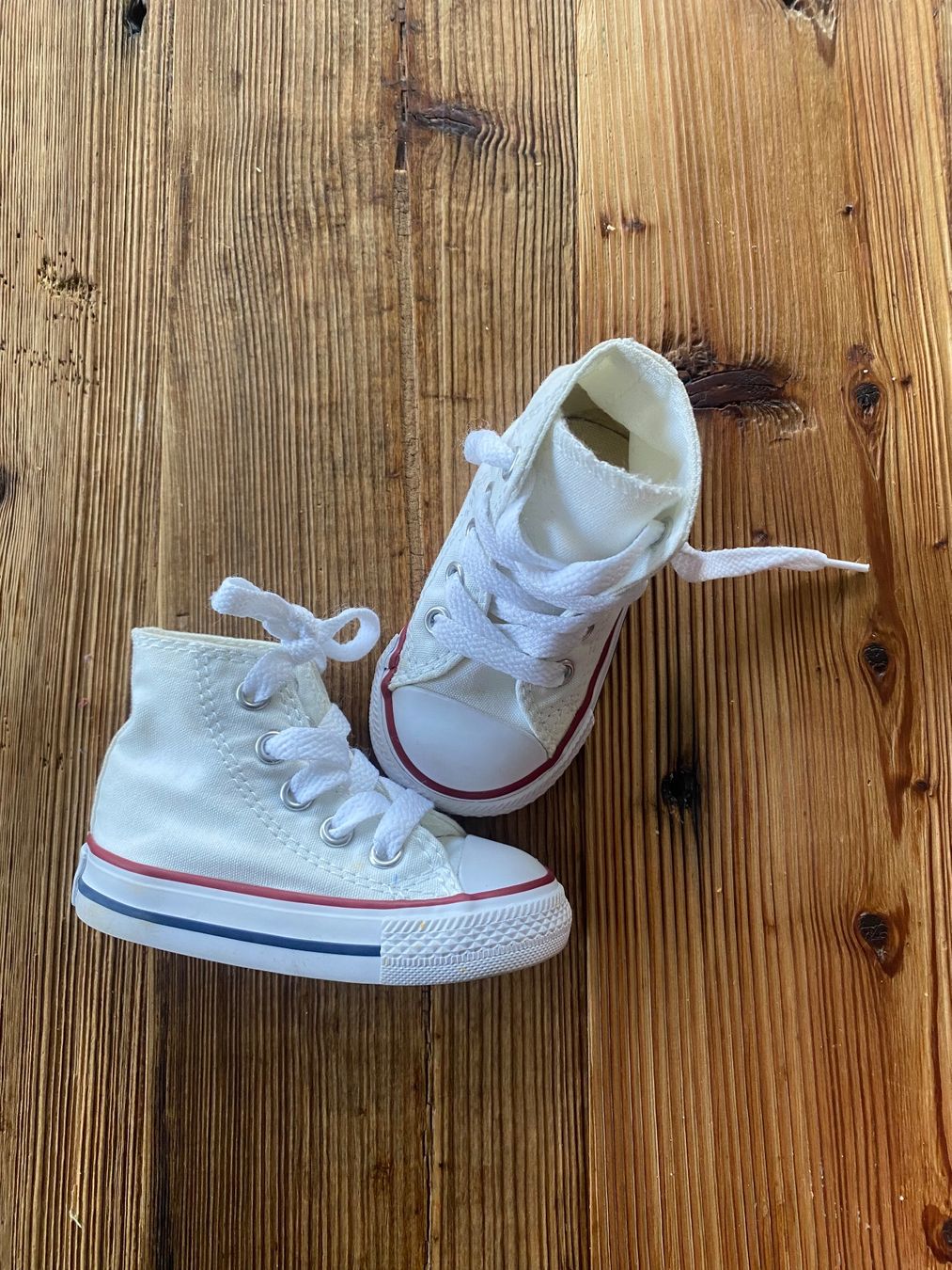 Converse Schuhe für Jungen: Converse Babyschuhe Gr.19 – Gebraucht aus Frutigen von Clini94 2