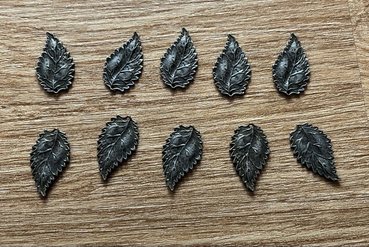 Ciondoli: 10 Schmuck Elemente / Blätter / Messing / Schmuck basteln – Nuovo (secondo la descrizione) da Biel/Bienne venduto da LadyDita