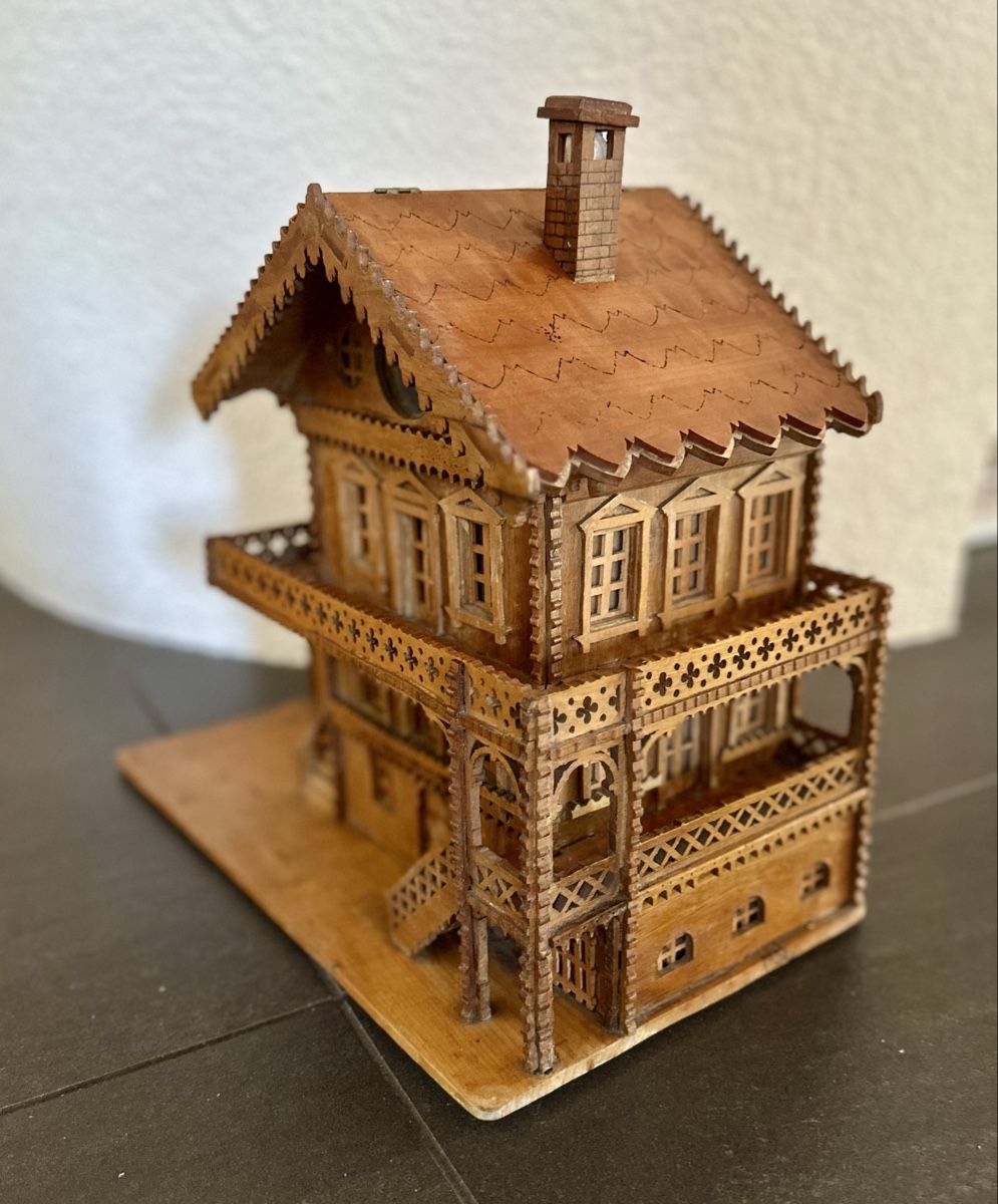 Kits de montage: Holzhaus  – D'occasion à Bern par ACR12 1