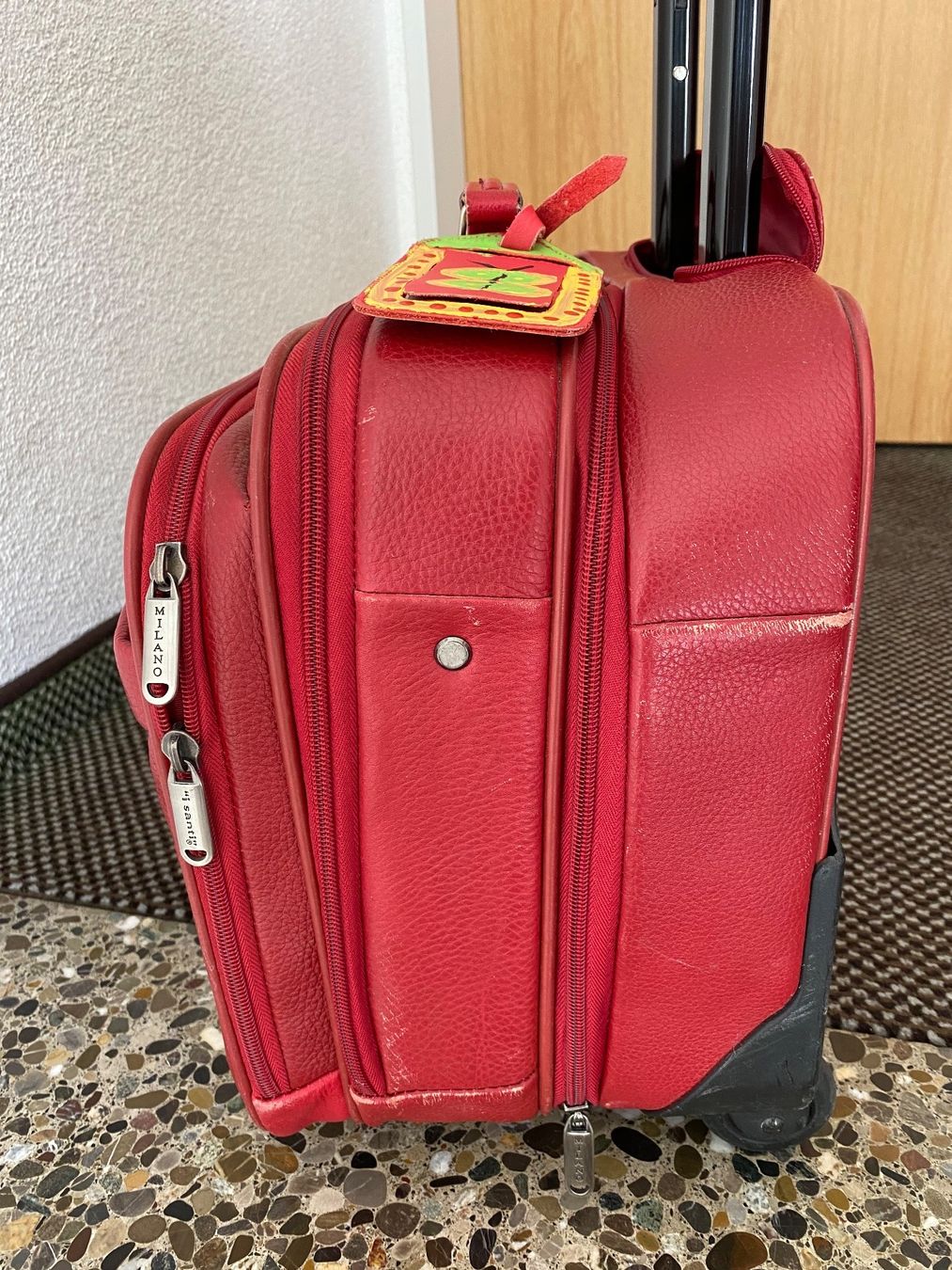 Reisekoffer: Rollkoffer Leder rot fürs Büro – Gebraucht aus Russikon von Honolulu-2019 2