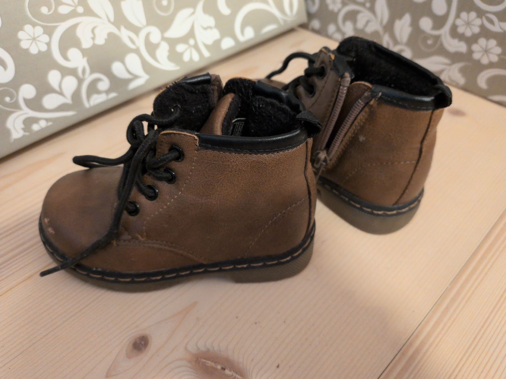 Schuhe für Jungen: Halbschuh Gr. 23 – Gebraucht aus Oberhelfenschwil von Tattar 2