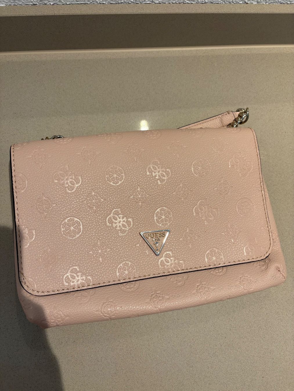 Guess Borse da donna: Guess Umhängetasche – Nuovo e nell'imballaggio originale da Dietwil venduto da kar_b29h 1