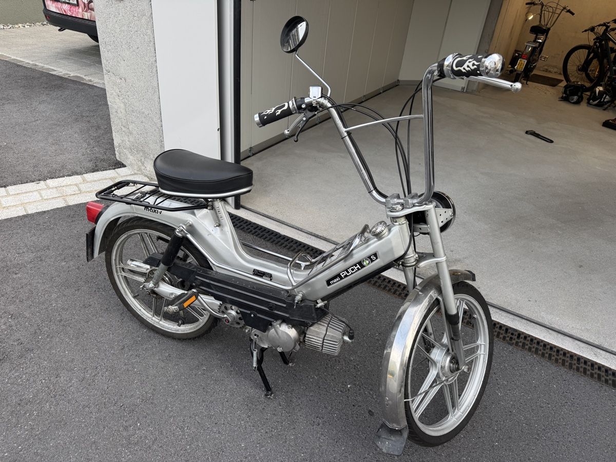 Puch Ciclomotori: Mofa Puch Maxi S silber mit Ausweis – Usato da Schänis venduto da Sausen