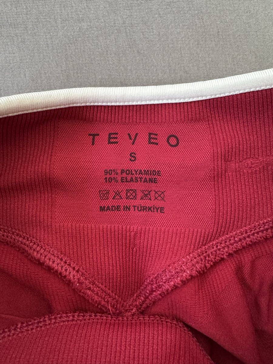 Teveo Pantaloni: Teveo Contrastline Shorts – Usato da Zizers venduto da nad_87t5 2