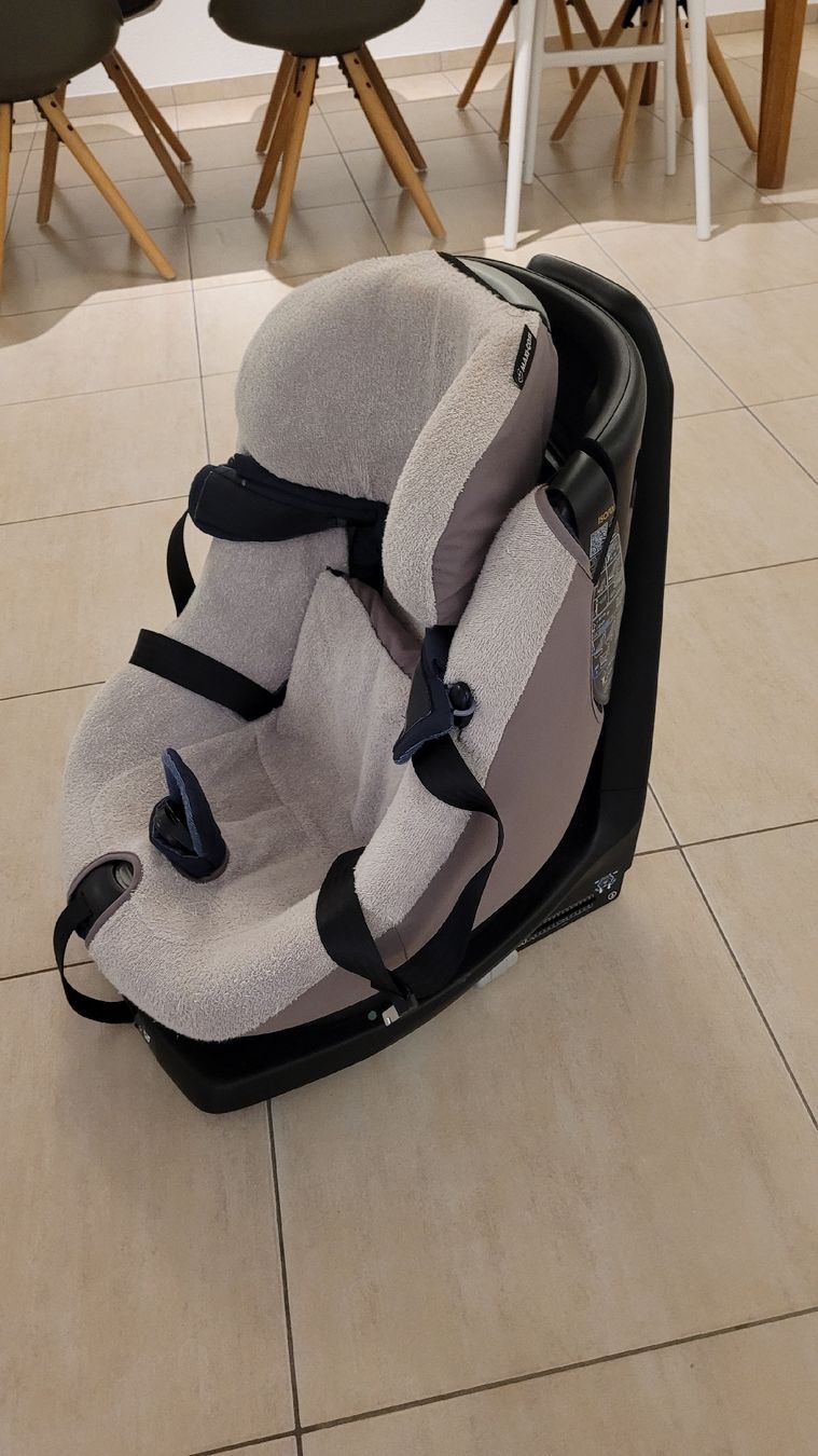 Maxi-Cosi Seggiolini per auto: Maxi-Cosi Kindersitz mit Sommerbezug – Usato da Stachen venduto da Cheran-A 5