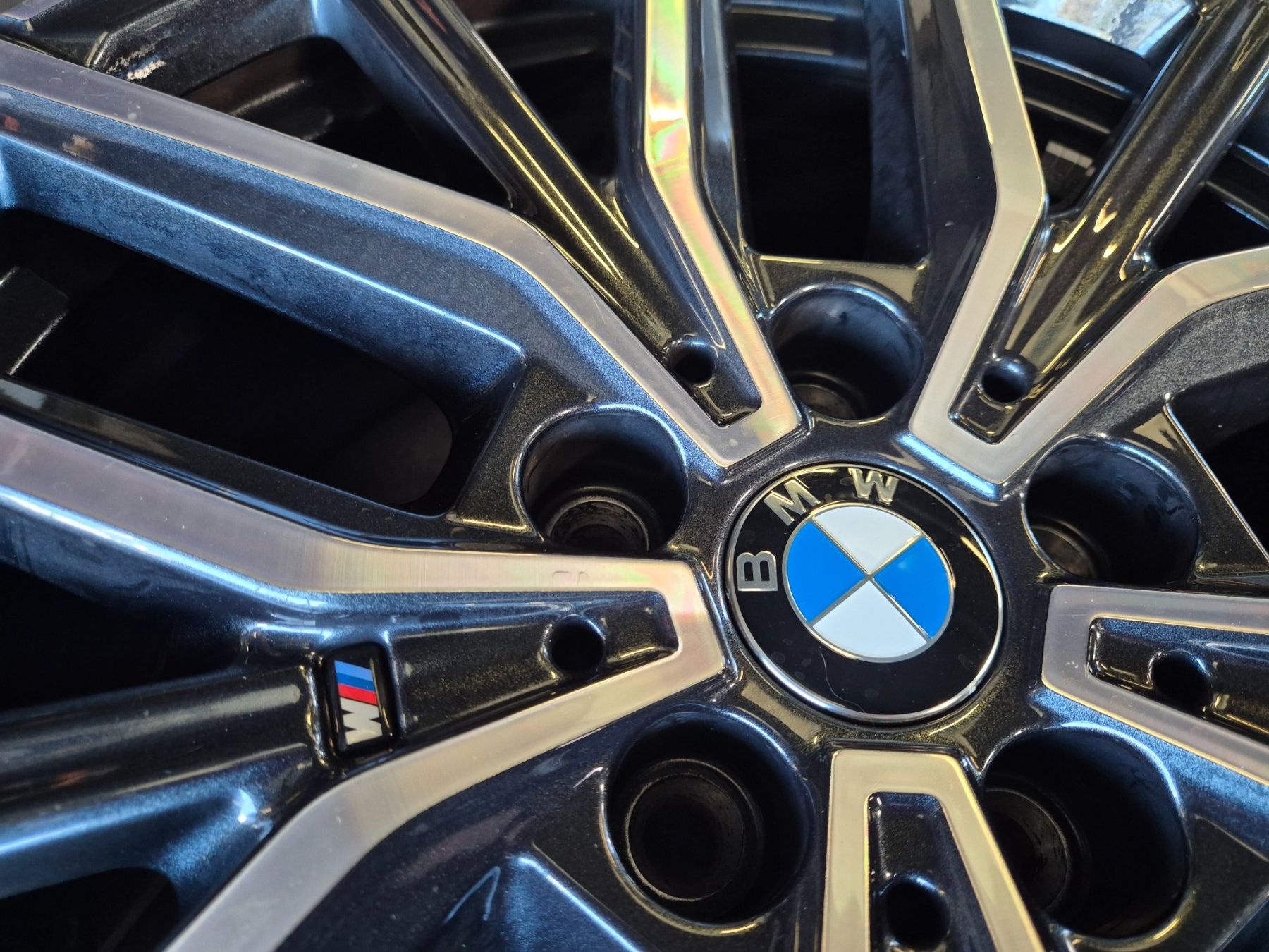BMW Pneus & Kompletträder: Winterräder 18" BMW X1 – Gebraucht aus Winterthur von WEWi-Ersatzteile 2
