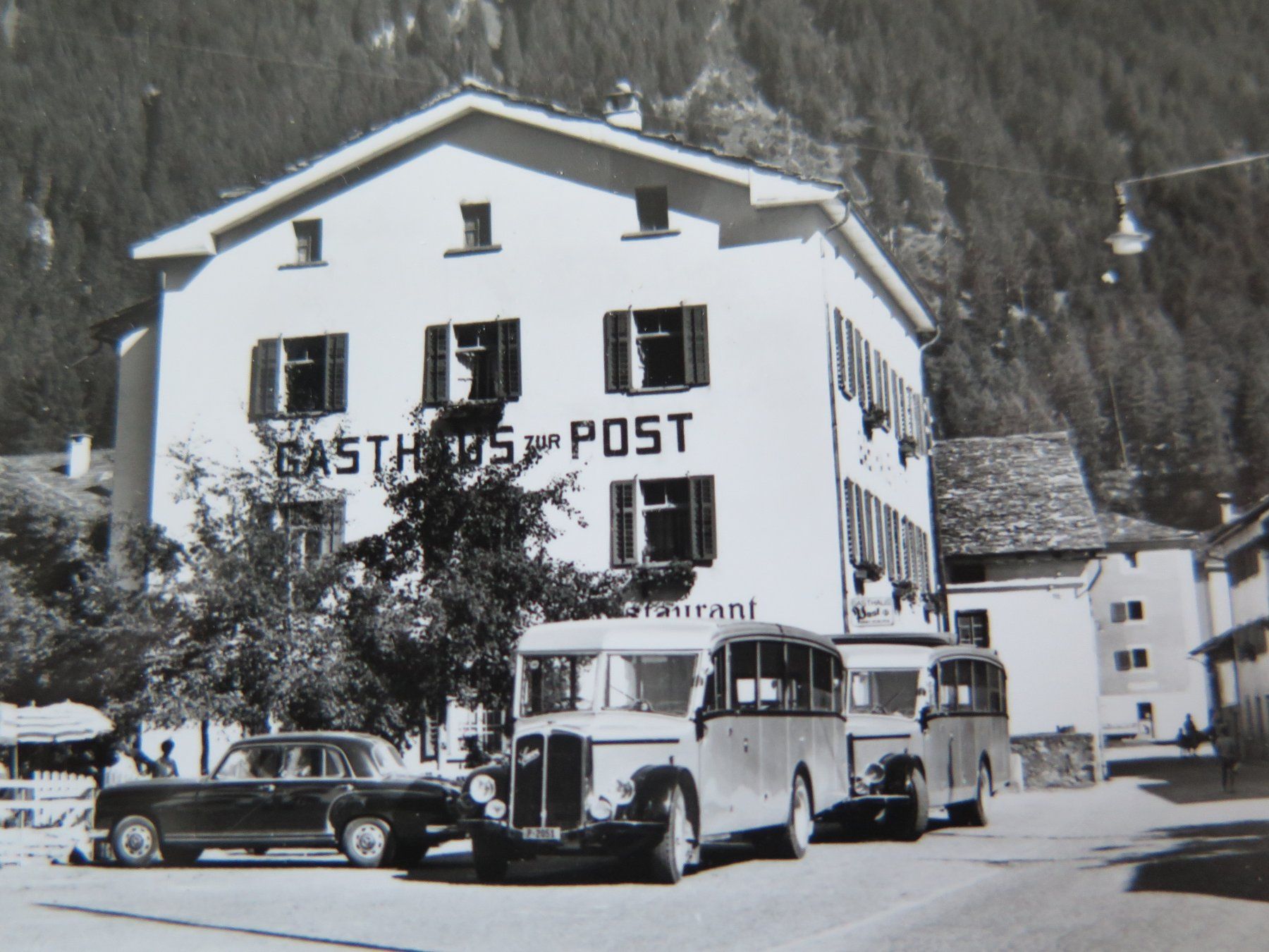 Cartoline postali: ANDEER - SAURER-POSTAUTO - SCHNAUZENPOSTAUTO – Usato da Wittenbach venduto da lipasal 1