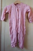 Baby Schlafanzug Grösse 68 Rosa mit Mond und Sterne Muster