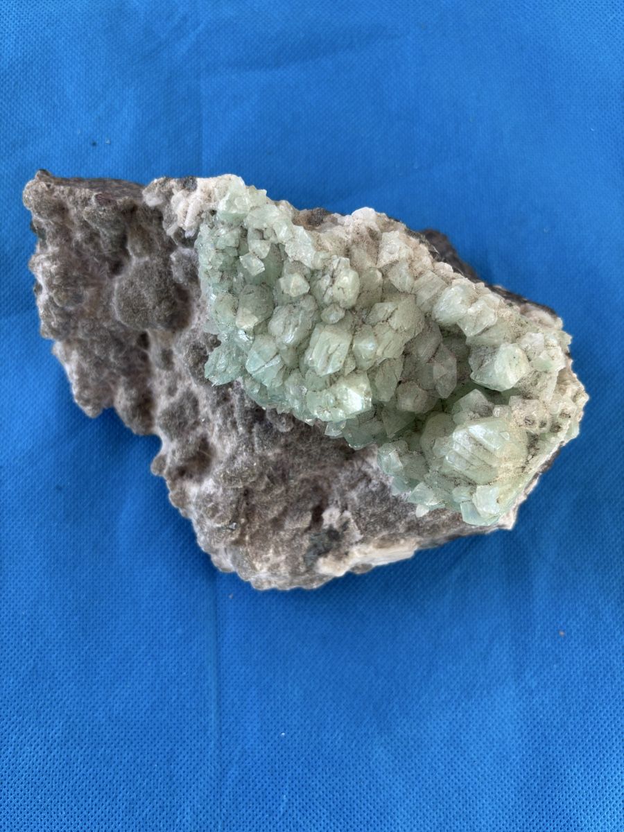 Minerali & Pietre curative: Fluorapophylit Kashmir Mountains – Usato da Ballwil venduto da Buggy20