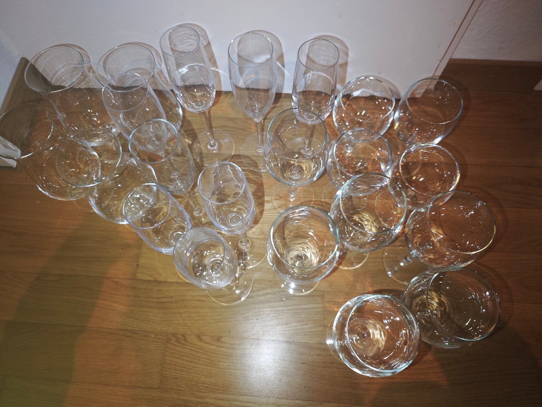 Verres: Wein & Champagnergläser – D'occasion à Bonstetten par lin_fy7n
