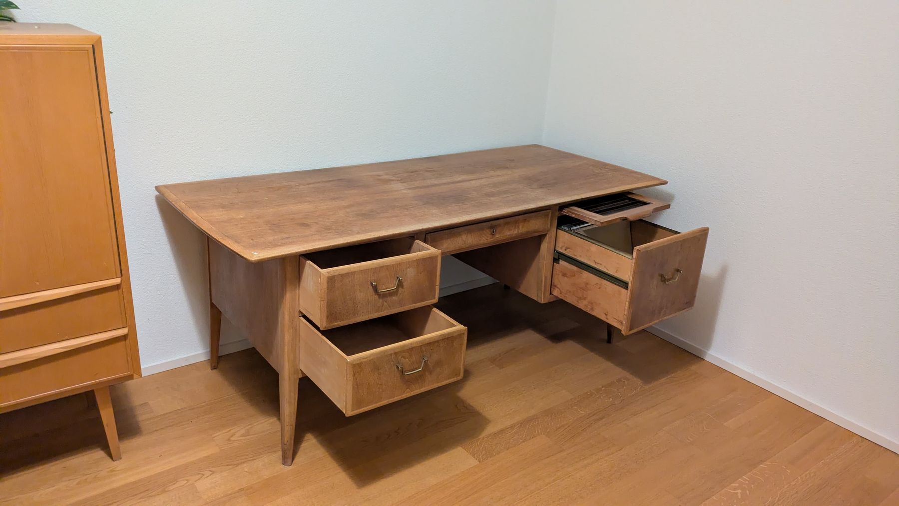 Scrivanie: Vintage Schreibtisch Holz – Usato da Obernau venduto da an_co 1