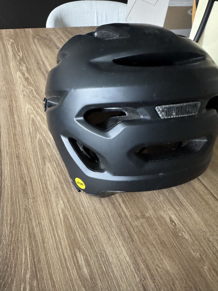 Bell Caschi: Bell mountain bike – Usato da Wiesendangen venduto da davidep88 2