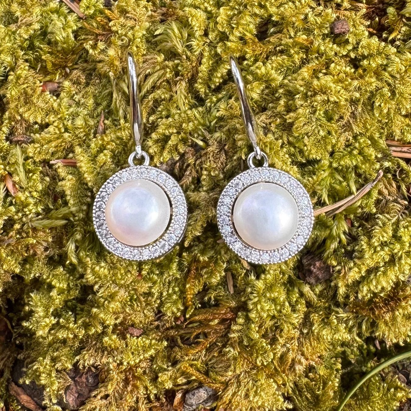 Orecchini pendenti & Orecchini a lobo: Wunderschöne versilberte Ohrringe mit echten Süsswasserperle – Nuovo e nell'imballaggio originale da Rombach venduto da Ivreajewels