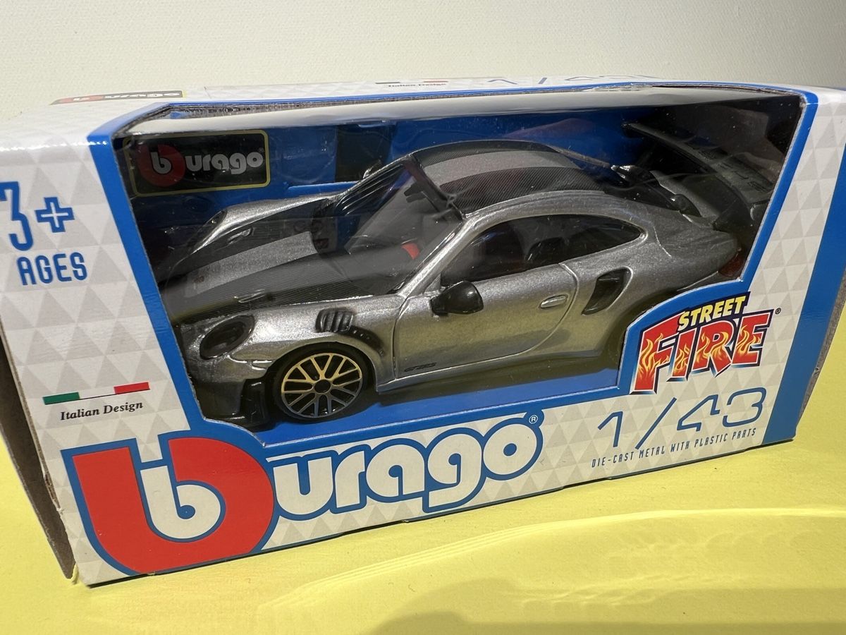 Bburago Modellini d'auto: 4 x Sportwagen Burago 1/43 – Nuovo e nell'imballaggio originale da Weinfelden venduto da Kammerflimmern 4