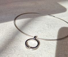 Chromstahlreif mehrreihig mit Anhänger, 1 Zirkonia